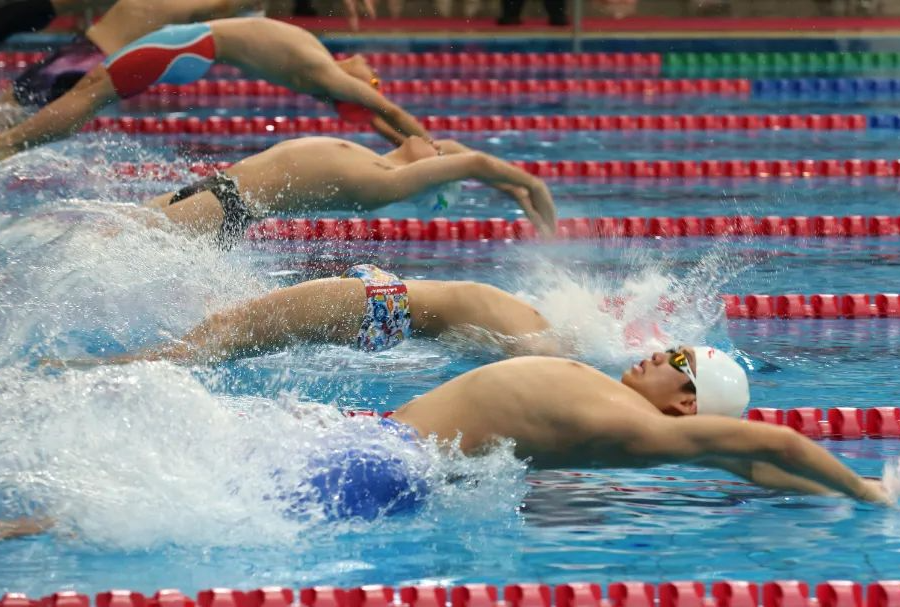 帕克：曼联买拉门斯是质的提升，跟奥纳纳相比他太像个门将了