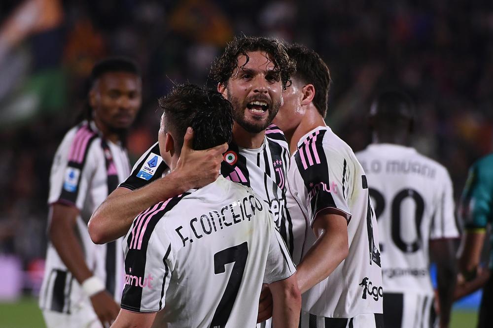 英超积分榜更新：曼城榜首压力加大,