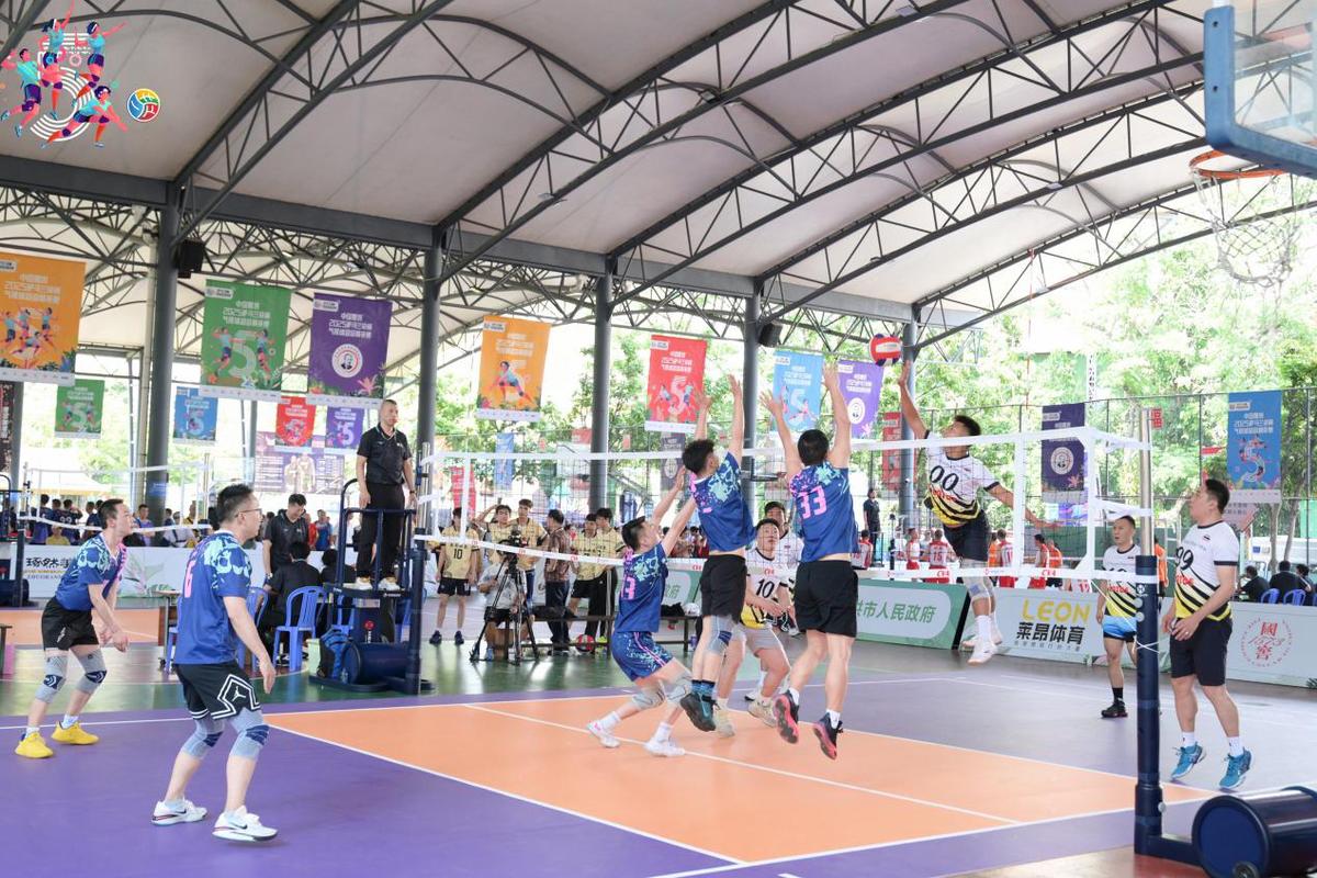 天空：利物浦正领跑格伊争夺战，其次便是拜仁的关注