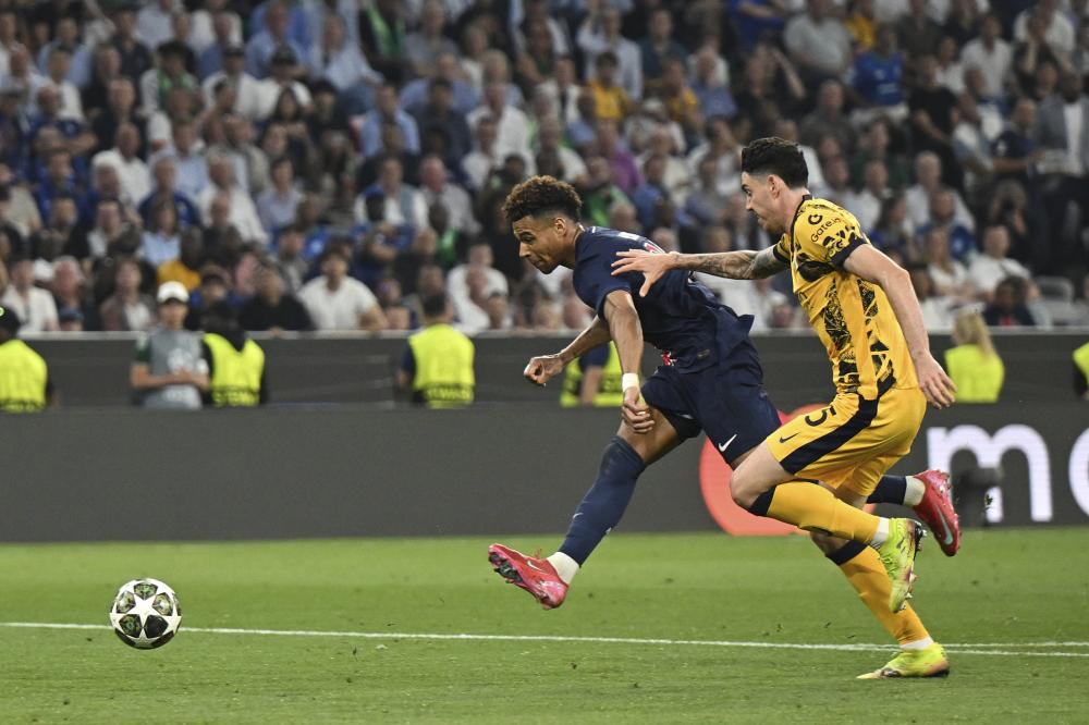 持右翼立场，阿根廷总统开玩笑：我也能祝贺梅西这样的左撇子